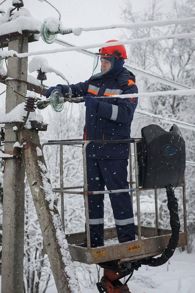 Костюм зимний для защиты от электрической дуги СП08-З, 67,4 кал/см² т.синий - upload/resize_cache/iblock/01e/ijfh2gdv4snj502t7n014mgegzhv2ycg/640_1002_1821712164bebe8964a3cb4f91f48bb72/4