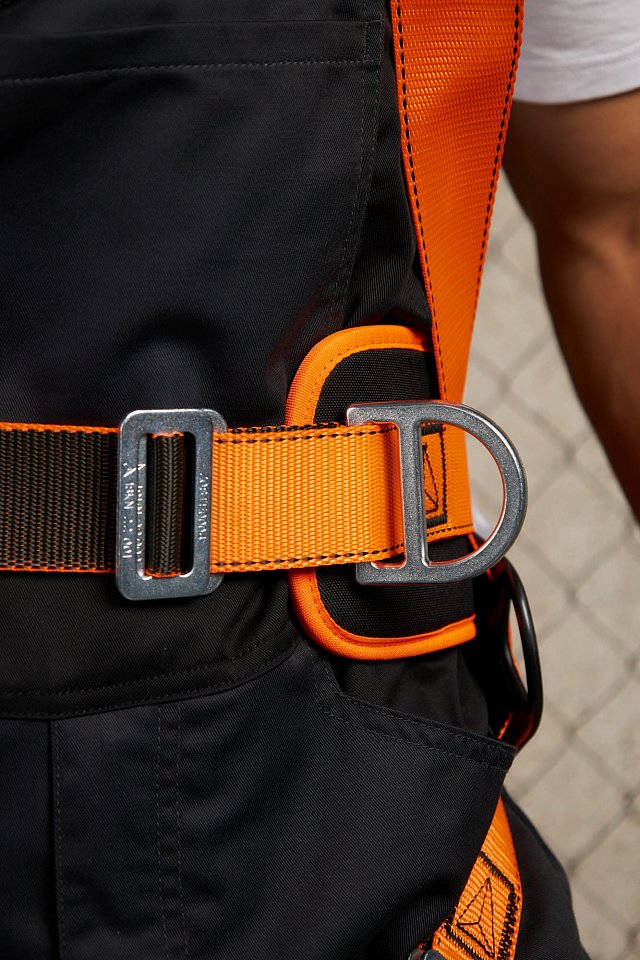 Страховочная привязь ДЕЛЬТА ПЛЮС с поясным ремнем, с 4 точками крепления HAR14 оранжевая - upload/resize_cache/iblock/097/j8g9sadav8k22shu1ufqvqsb5m9ea2bq/640_1002_1821712164bebe8964a3cb4f91f48bb72/12