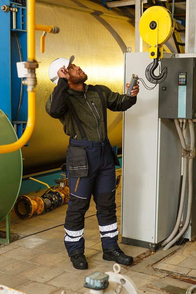 Брюки YURINOX MAX утепленные т.синие/черные - upload/resize_cache/iblock/aad/0c894prwhpclc3j0msi8yxkwibq2vo8l/640_1002_1821712164bebe8964a3cb4f91f48bb72/compressio_13