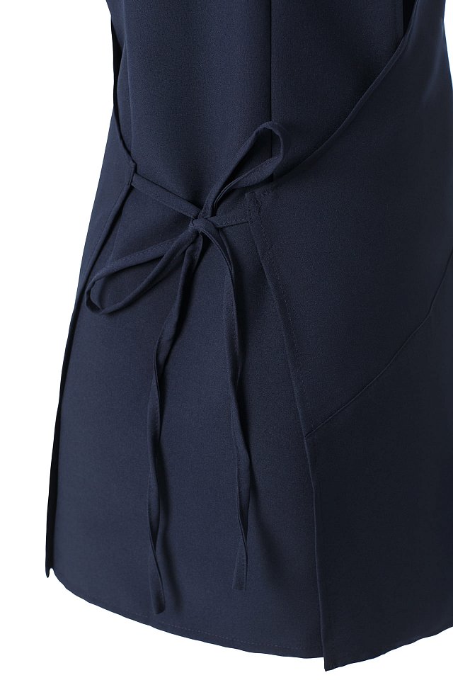 Фартук-накидка «CANDI» (Кэнди) цвет dark blue (темно-синий) - upload/resize_cache/iblock/ac5/640_1002_1821712164bebe8964a3cb4f91f48bb72/fartuk_nakidka_candi_dark_blue_093A7081