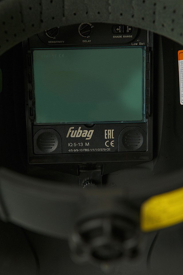 Маска сварщика хамелеон ФУБАГ (FUBAG) IQ 5-13G M серая - upload/resize_cache/iblock/fba/pzcx0e0o6dupr24zes2rj50oidnlco8o/640_1002_1821712164bebe8964a3cb4f91f48bb72/Specodejda_10_07_2454299_1280x1920